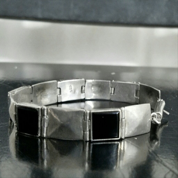 Vintage Sterling Silver Onyx Signed Link Bracelet - Picture 4 of 8